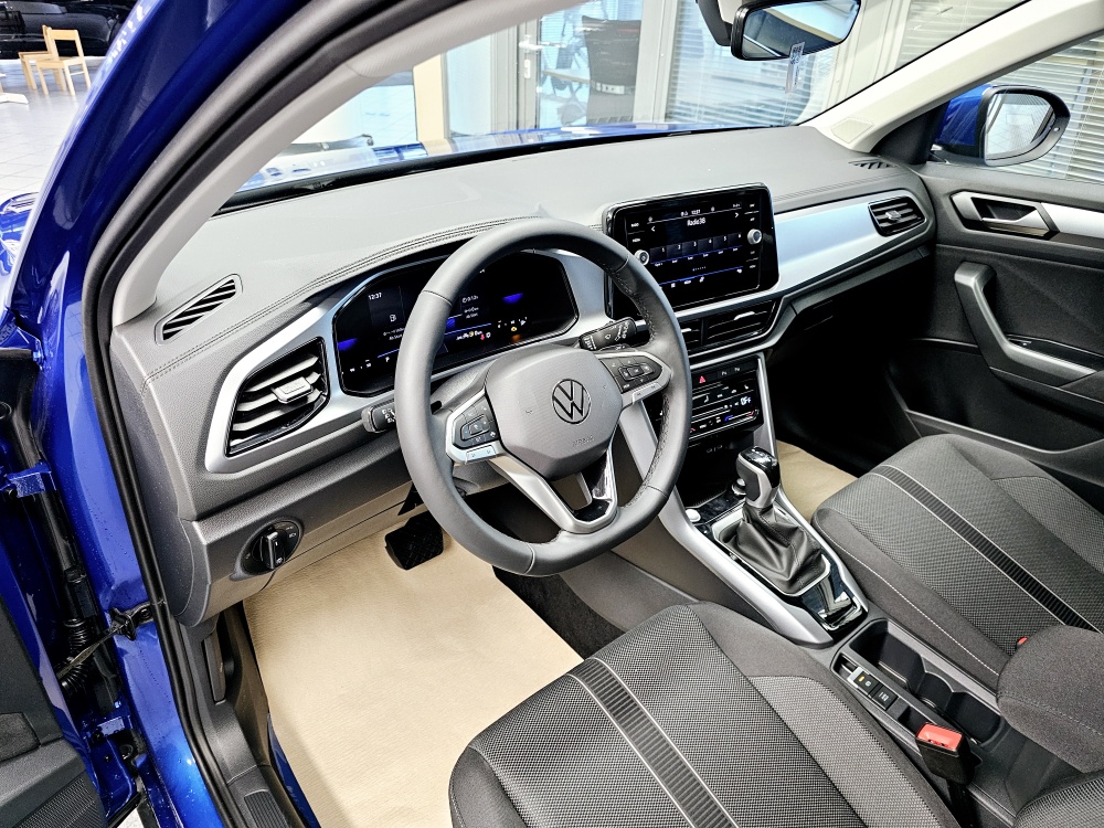 VW T-Roc  bei Hoffmann Automobile in Wolfsburg kaufen und sofort mitnehmen - Bild 17