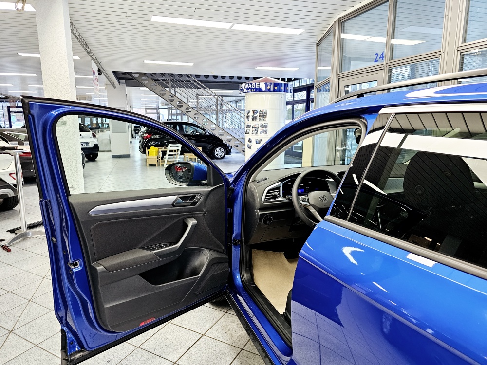 VW T-Roc  bei Hoffmann Automobile in Wolfsburg kaufen und sofort mitnehmen - Bild 20