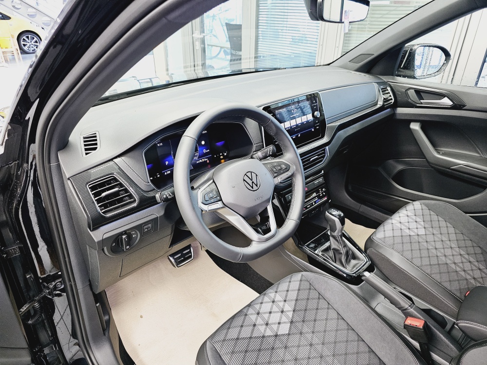VW T-Cross  bei Hoffmann Automobile in Wolfsburg kaufen und sofort mitnehmen - Bild 11