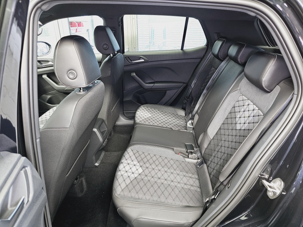 VW T-Cross  bei Hoffmann Automobile in Wolfsburg kaufen und sofort mitnehmen - Bild 4