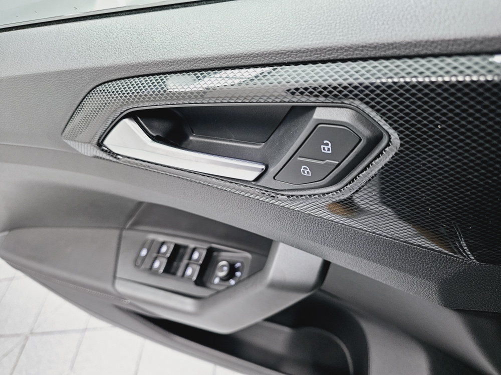 VW T-Cross  bei Hoffmann Automobile in Wolfsburg kaufen und sofort mitnehmen - Bild 20