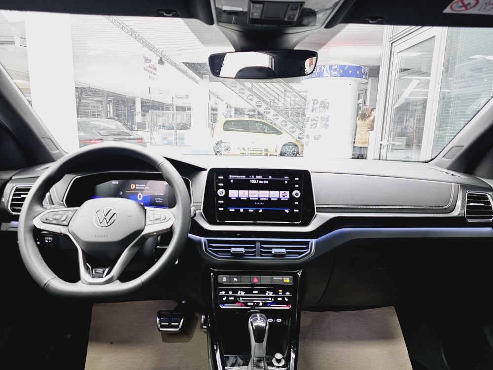 VW T-Cross  bei Hoffmann Automobile in Wolfsburg kaufen und sofort mitnehmen - Bild 6