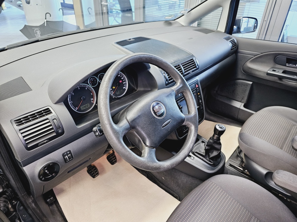Seat Alhambra  bei Hoffmann Automobile in Wolfsburg kaufen und sofort mitnehmen - Bild 11