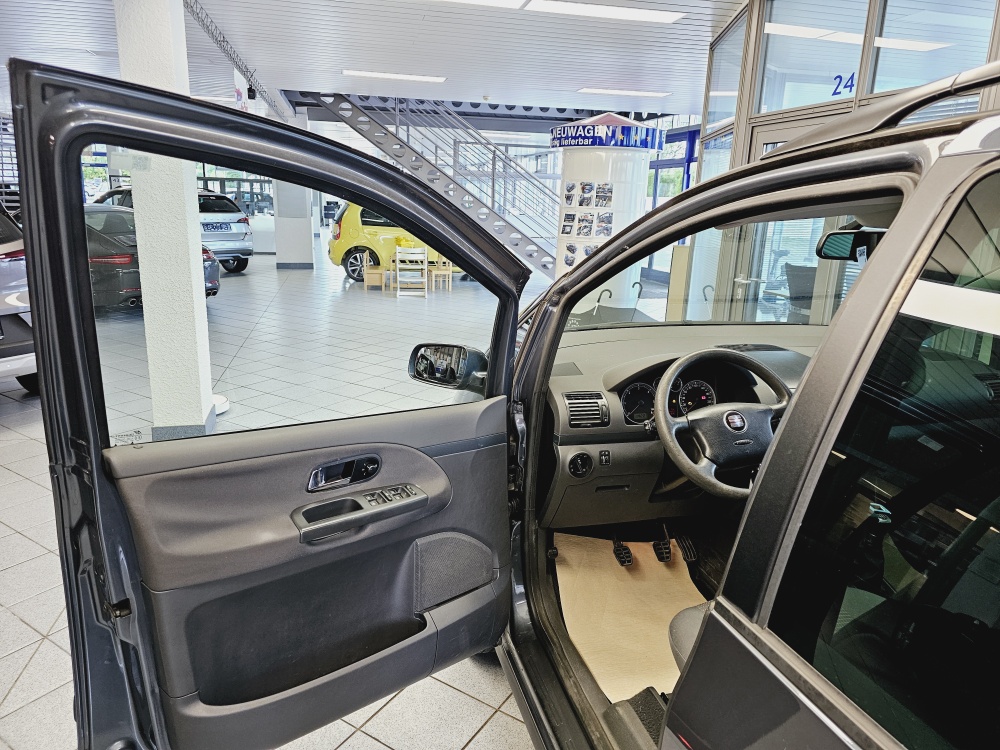Seat Alhambra  bei Hoffmann Automobile in Wolfsburg kaufen und sofort mitnehmen - Bild 13