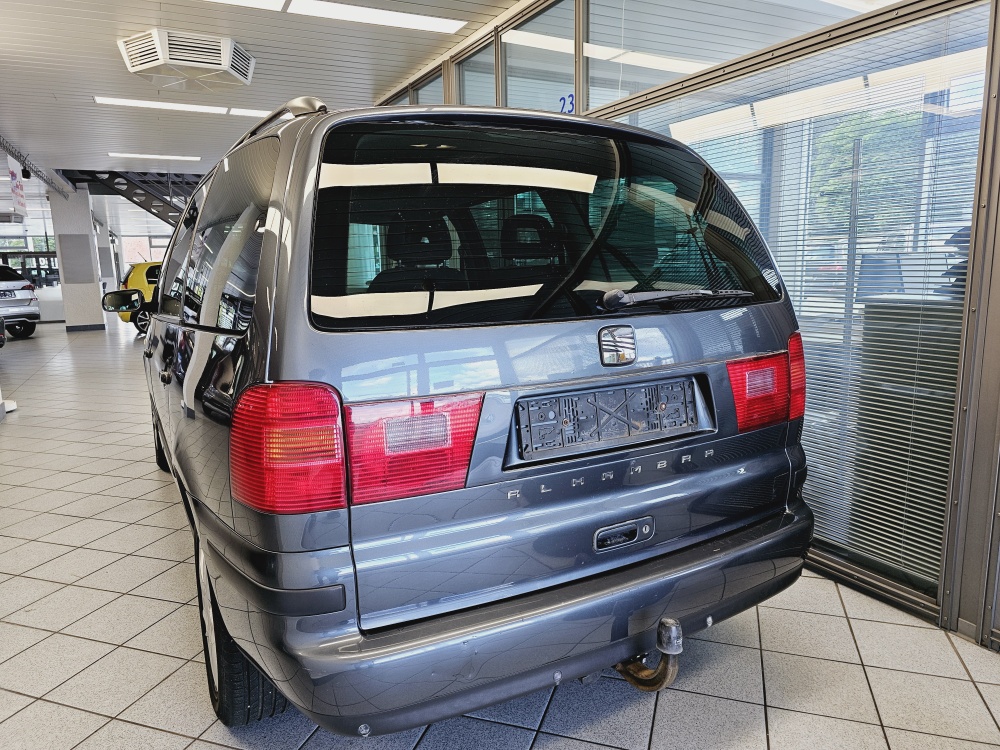 Seat Alhambra  bei Hoffmann Automobile in Wolfsburg kaufen und sofort mitnehmen - Bild 4