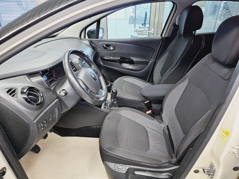 Renault Captur  bei Hoffmann Automobile in Wolfsburg kaufen und sofort mitnehmen - Bild 12
