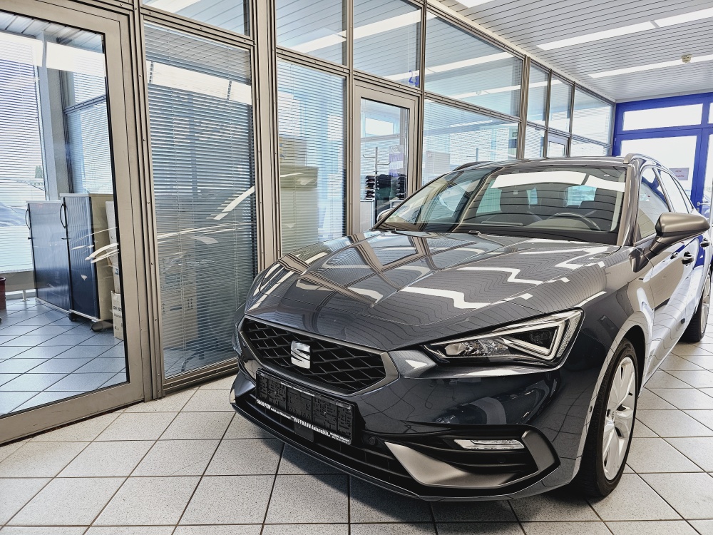 Seat Leon Sportstourer  ST  bei Hoffmann Automobile in Wolfsburg kaufen und sofort mitnehmen - Bild 14