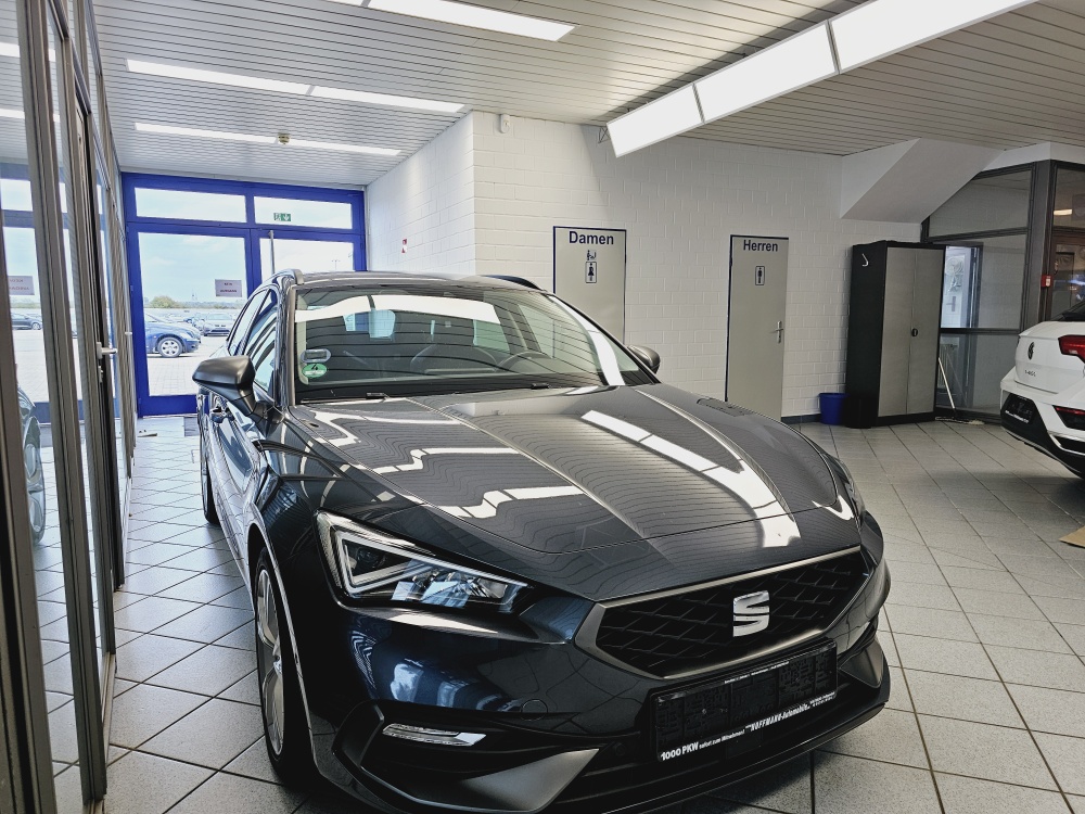 Seat Leon Sportstourer  ST  bei Hoffmann Automobile in Wolfsburg kaufen und sofort mitnehmen - Bild 15