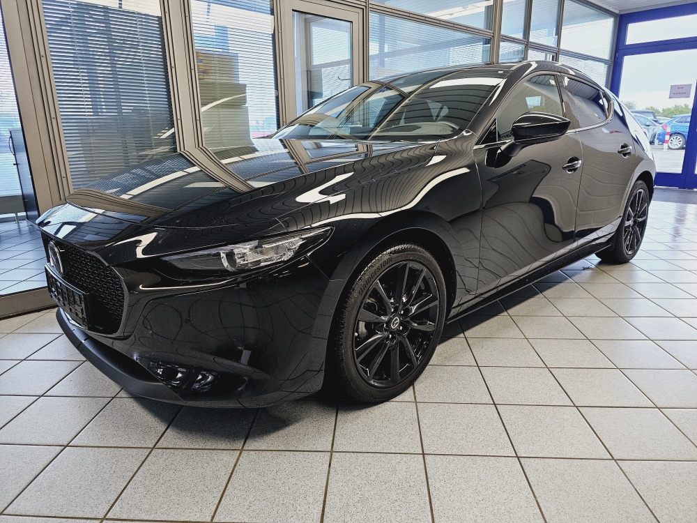 Mazda 3  für nur 23.900,- € bei Hoffmann Automobile in Wolfsburg kaufen und sofort mitnehmen