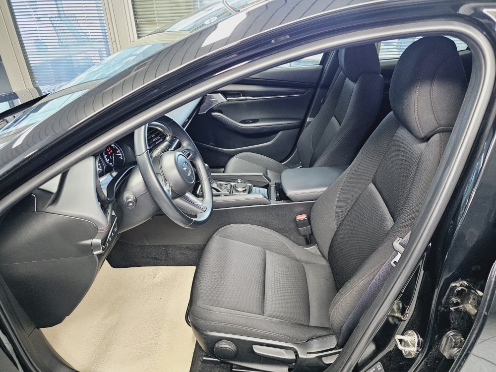 Mazda 3  bei Hoffmann Automobile in Wolfsburg kaufen und sofort mitnehmen - Bild 10