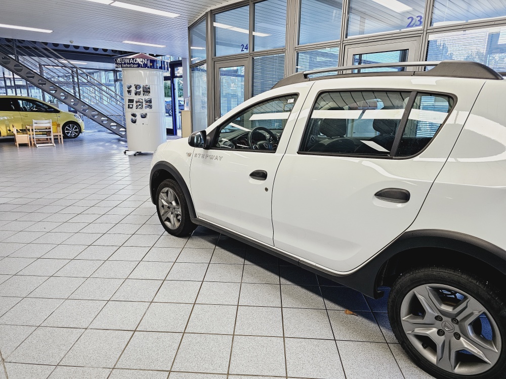 Dacia Sandero  bei Hoffmann Automobile in Wolfsburg kaufen und sofort mitnehmen - Bild 12
