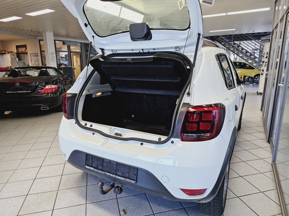 Dacia Sandero  bei Hoffmann Automobile in Wolfsburg kaufen und sofort mitnehmen - Bild 2