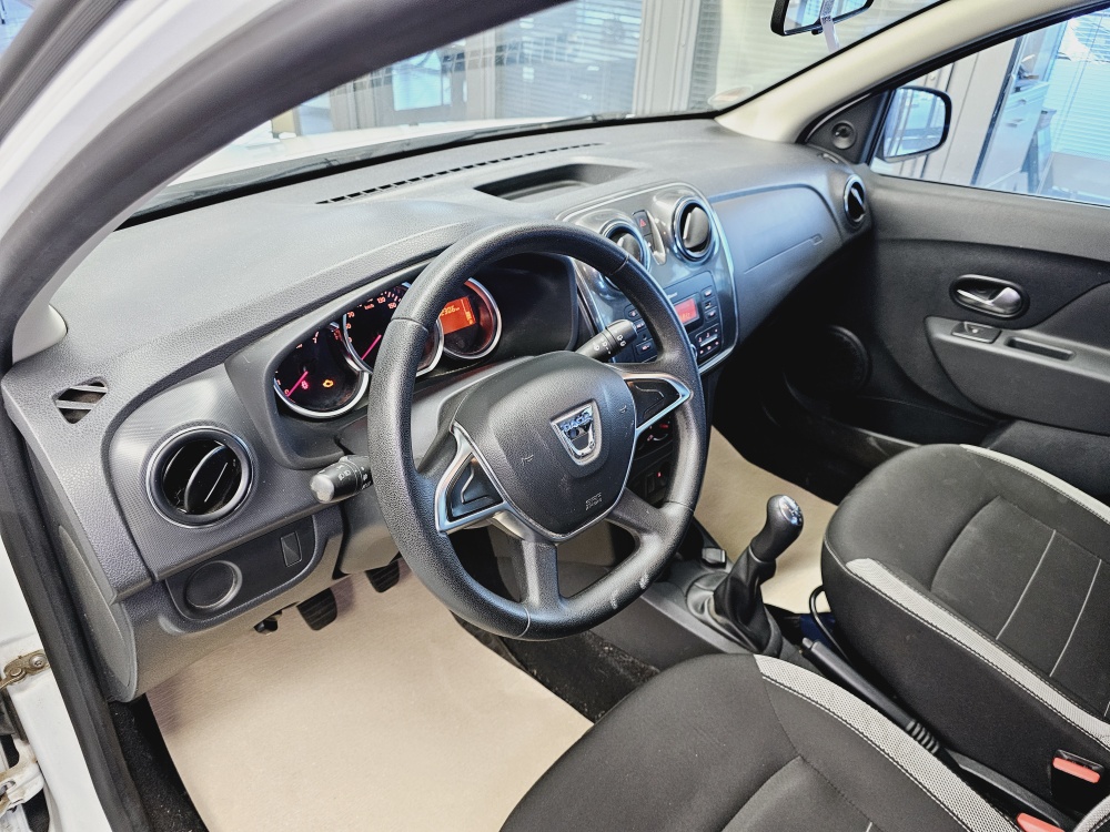 Dacia Sandero  bei Hoffmann Automobile in Wolfsburg kaufen und sofort mitnehmen - Bild 9