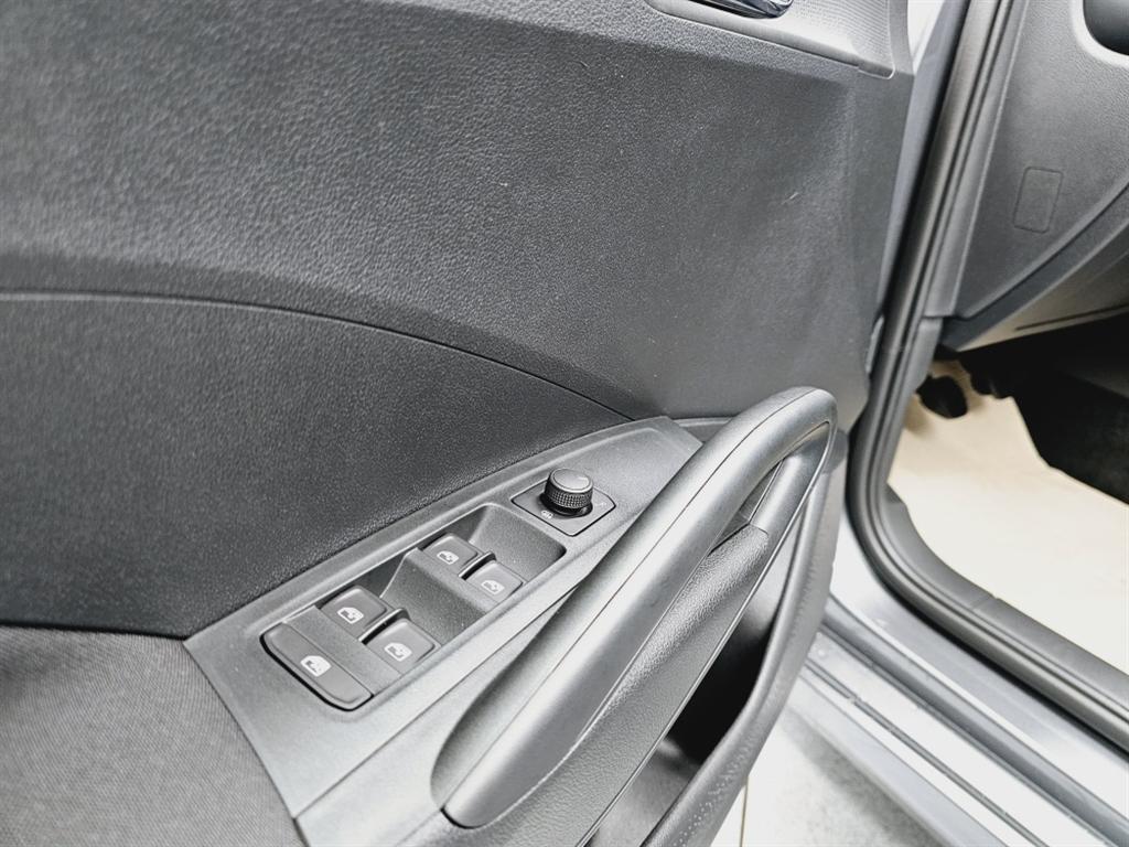 Skoda Fabia  bei Hoffmann Automobile in Wolfsburg kaufen und sofort mitnehmen - Bild 12