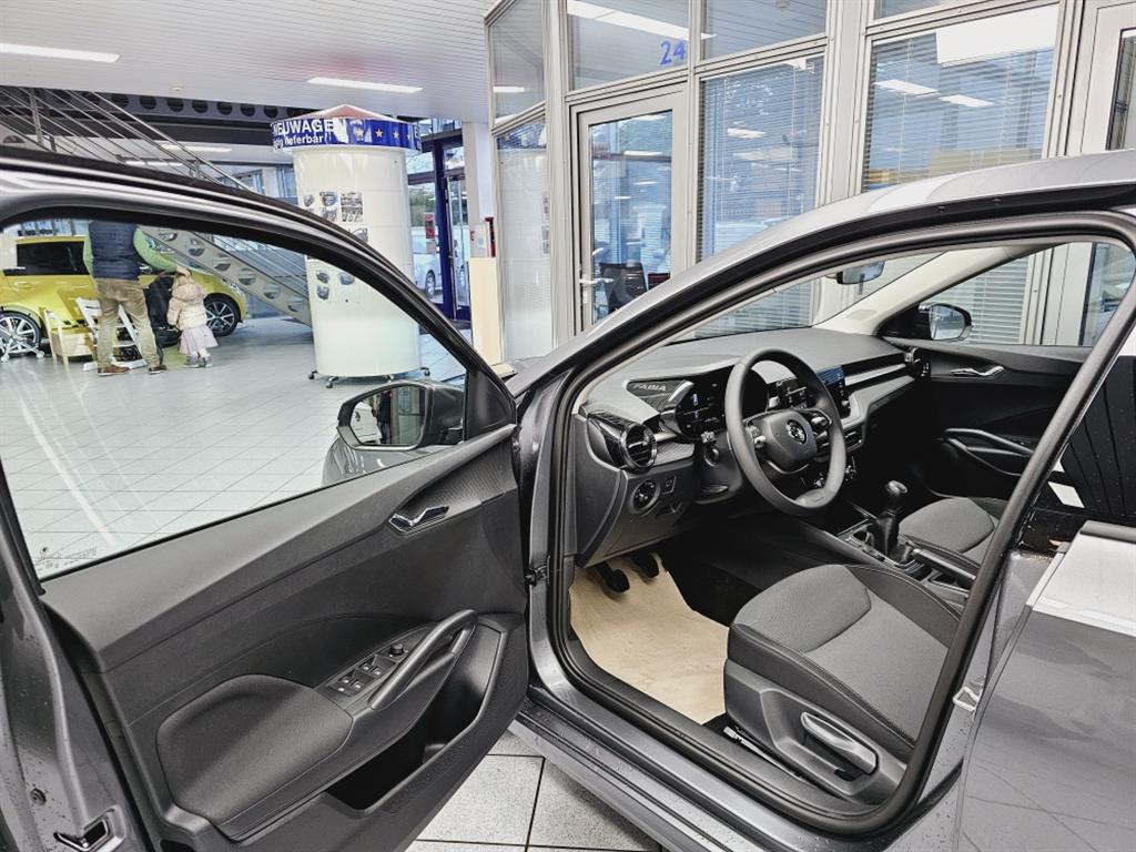 Skoda Fabia  bei Hoffmann Automobile in Wolfsburg kaufen und sofort mitnehmen - Bild 13