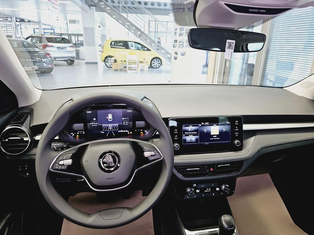 Skoda Fabia  bei Hoffmann Automobile in Wolfsburg kaufen und sofort mitnehmen - Bild 3