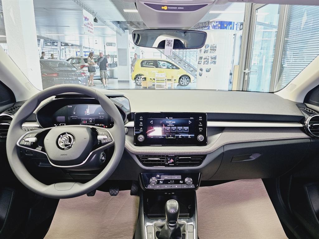 Skoda Fabia  bei Hoffmann Automobile in Wolfsburg kaufen und sofort mitnehmen - Bild 8