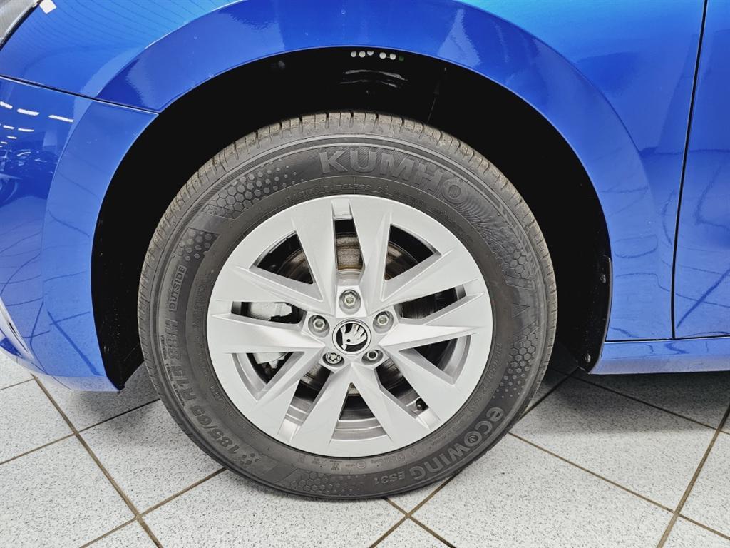 Skoda Fabia  bei Hoffmann Automobile in Wolfsburg kaufen und sofort mitnehmen - Bild 11