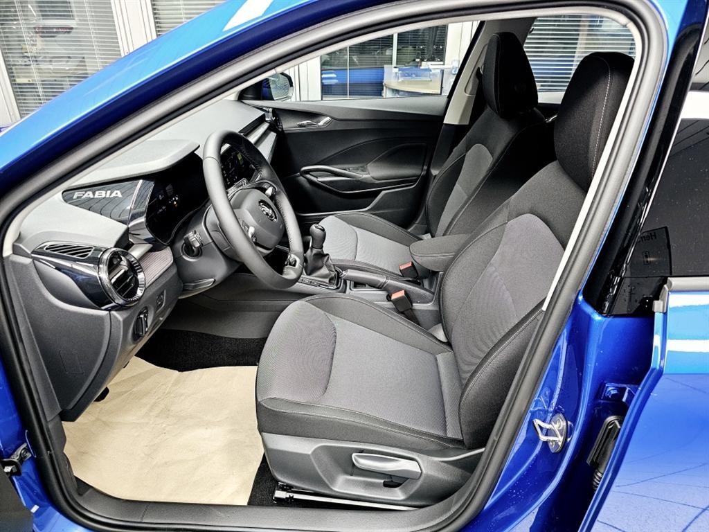 Skoda Fabia  bei Hoffmann Automobile in Wolfsburg kaufen und sofort mitnehmen - Bild 3
