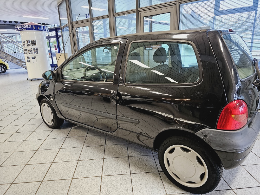 Renault Twingo  bei Hoffmann Automobile in Wolfsburg kaufen und sofort mitnehmen - Bild 15