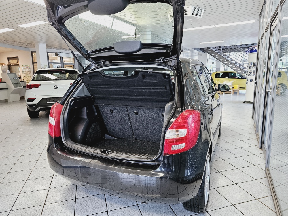 Skoda Fabia  bei Hoffmann Automobile in Wolfsburg kaufen und sofort mitnehmen - Bild 2