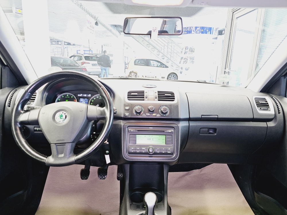 Skoda Fabia  bei Hoffmann Automobile in Wolfsburg kaufen und sofort mitnehmen - Bild 5