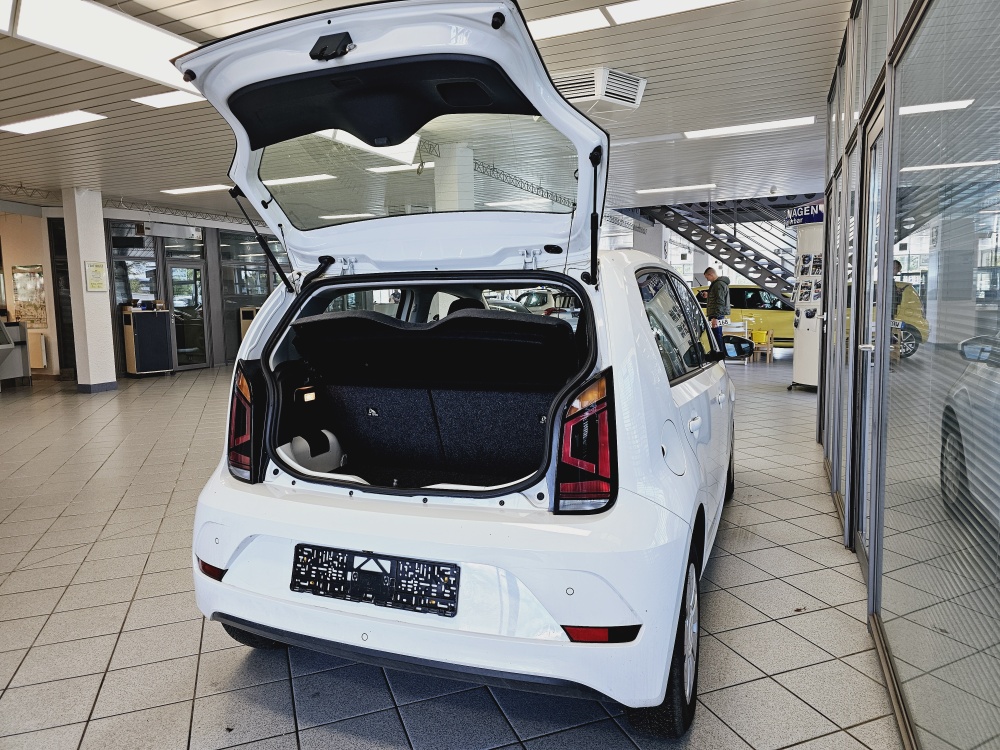 VW up!  bei Hoffmann Automobile in Wolfsburg kaufen und sofort mitnehmen - Bild 2