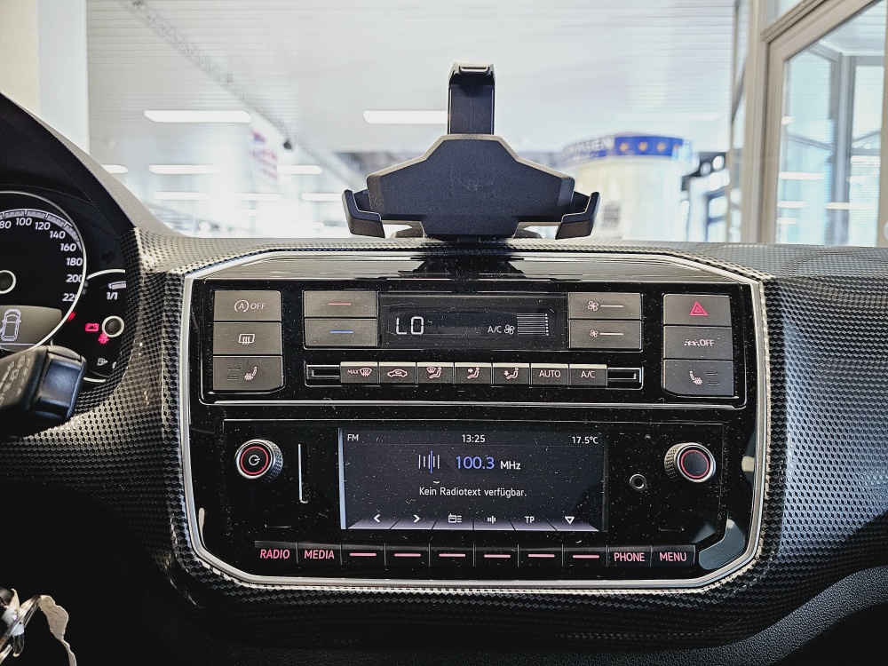 VW up!  bei Hoffmann Automobile in Wolfsburg kaufen und sofort mitnehmen - Bild 7