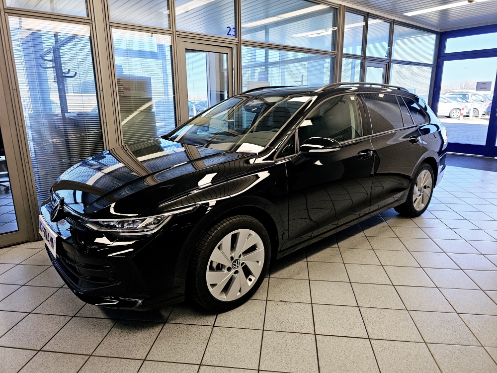 VW Golf Variant Life für nur 29.550,- € bei Hoffmann Automobile in Wolfsburg kaufen und sofort mitnehmen
