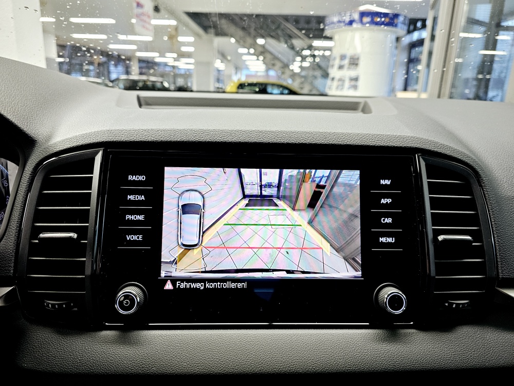 Skoda Karoq  bei Hoffmann Automobile in Wolfsburg kaufen und sofort mitnehmen - Bild 13