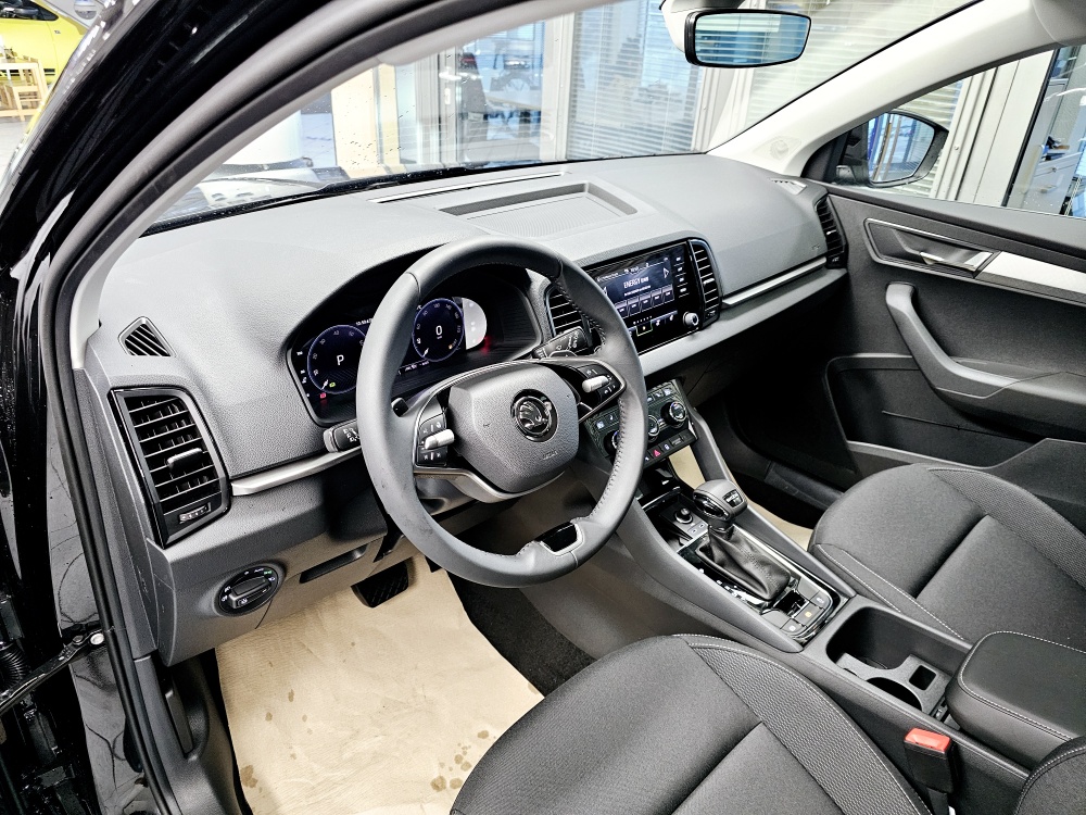 Skoda Karoq  bei Hoffmann Automobile in Wolfsburg kaufen und sofort mitnehmen - Bild 18
