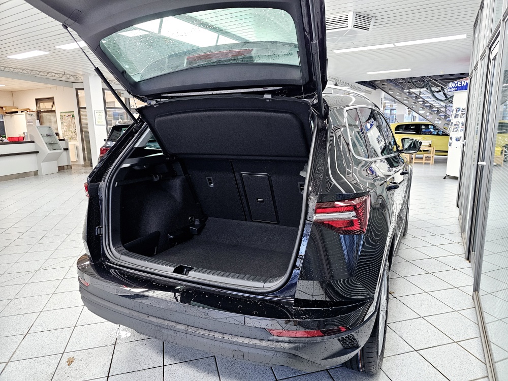 Skoda Karoq  bei Hoffmann Automobile in Wolfsburg kaufen und sofort mitnehmen - Bild 2