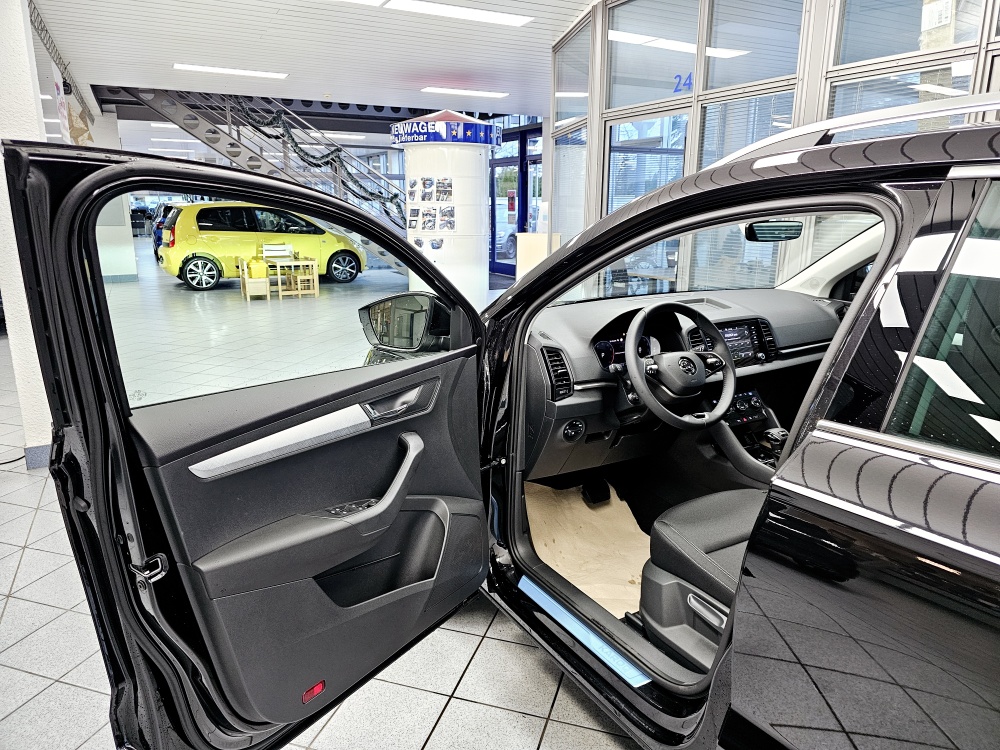 Skoda Karoq  bei Hoffmann Automobile in Wolfsburg kaufen und sofort mitnehmen - Bild 21
