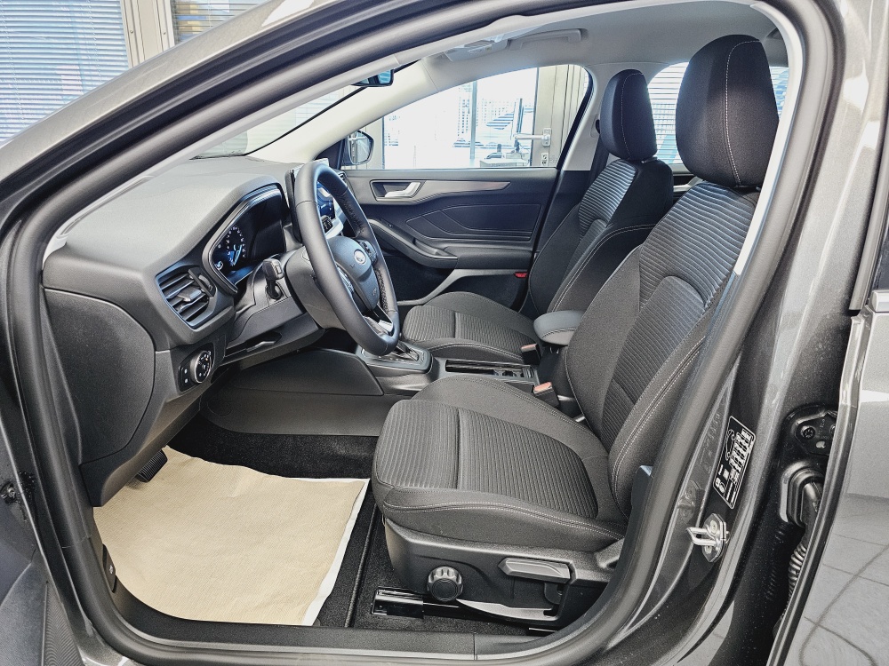 Ford Focus Turnier  bei Hoffmann Automobile in Wolfsburg kaufen und sofort mitnehmen - Bild 14