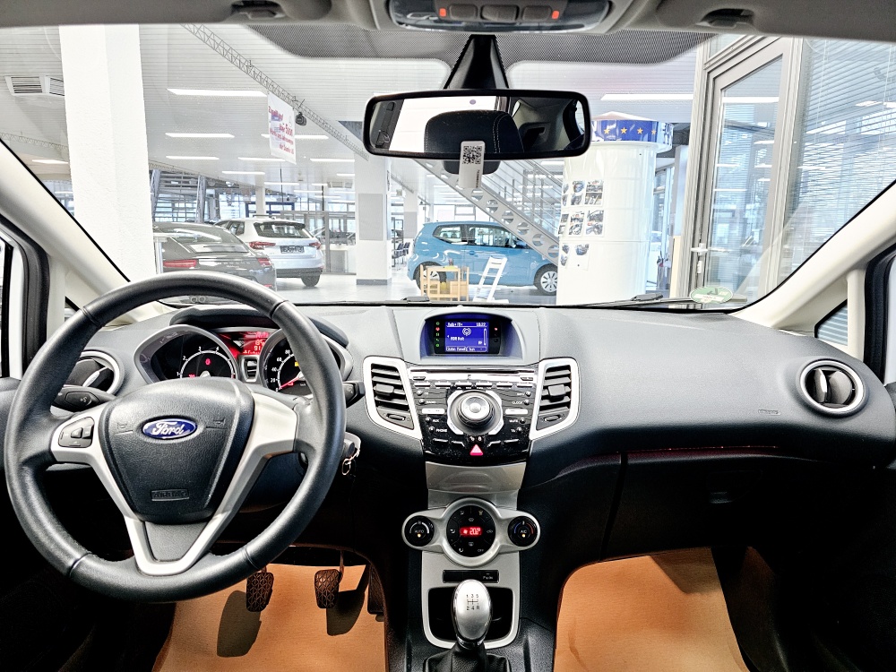 Ford Fiesta  bei Hoffmann Automobile in Wolfsburg kaufen und sofort mitnehmen - Bild 5