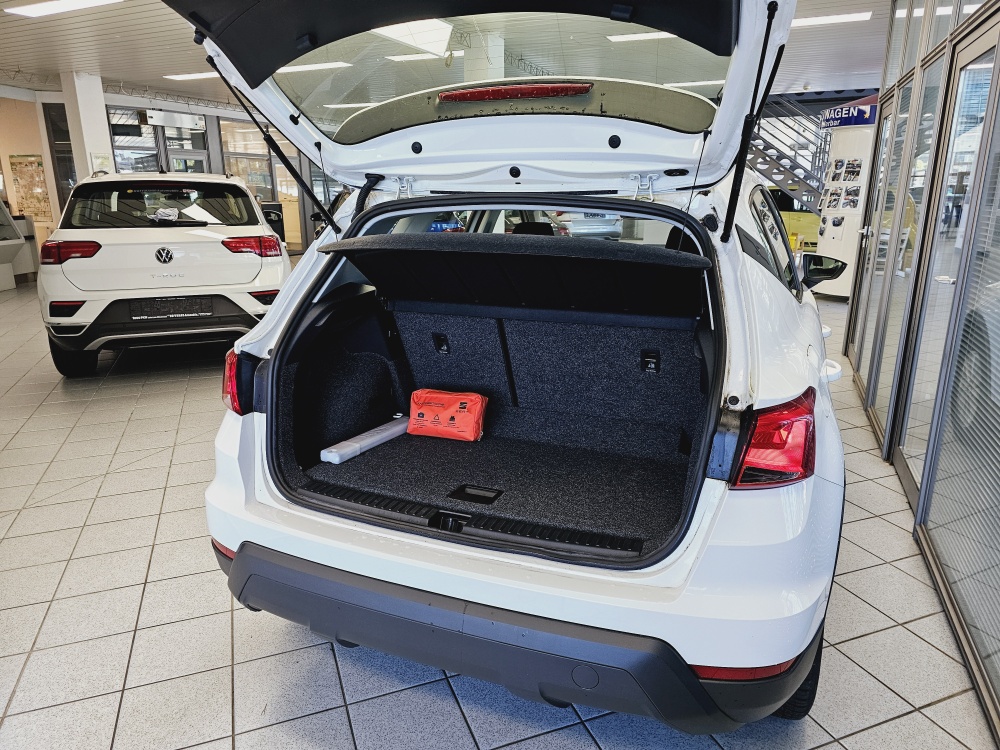 Seat Arona  bei Hoffmann Automobile in Wolfsburg kaufen und sofort mitnehmen - Bild 2