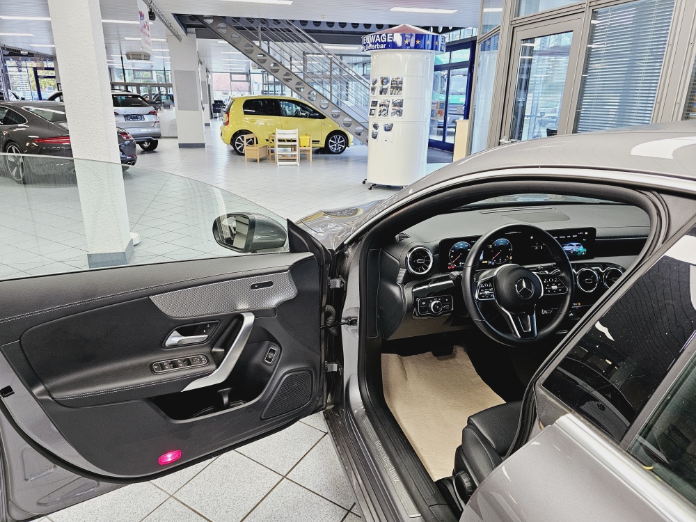 Mercedes-Benz CLA 220 Shooting Brake  bei Hoffmann Automobile in Wolfsburg kaufen und sofort mitnehmen - Bild 13