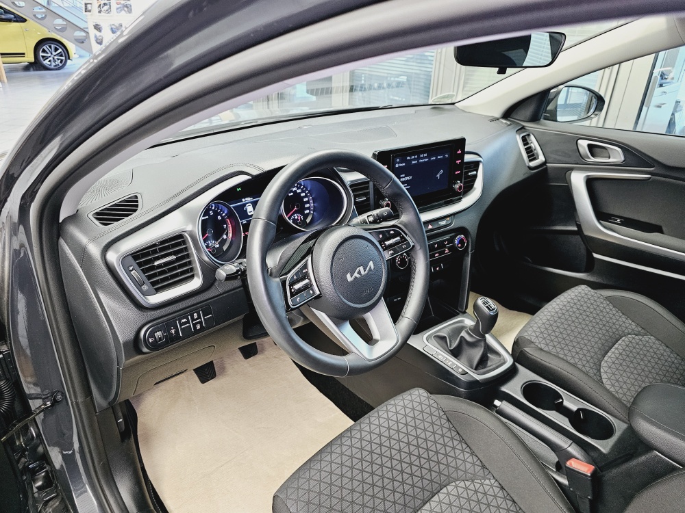 Kia Ceed  bei Hoffmann Automobile in Wolfsburg kaufen und sofort mitnehmen - Bild 10