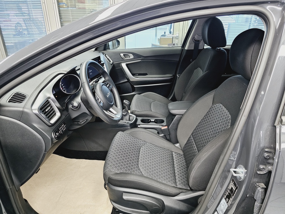 Kia Ceed  bei Hoffmann Automobile in Wolfsburg kaufen und sofort mitnehmen - Bild 11