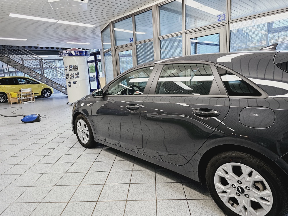 Kia Ceed  bei Hoffmann Automobile in Wolfsburg kaufen und sofort mitnehmen - Bild 13