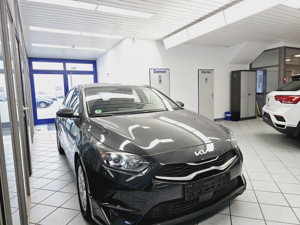 Kia Ceed  bei Hoffmann Automobile in Wolfsburg kaufen und sofort mitnehmen - Bild 15