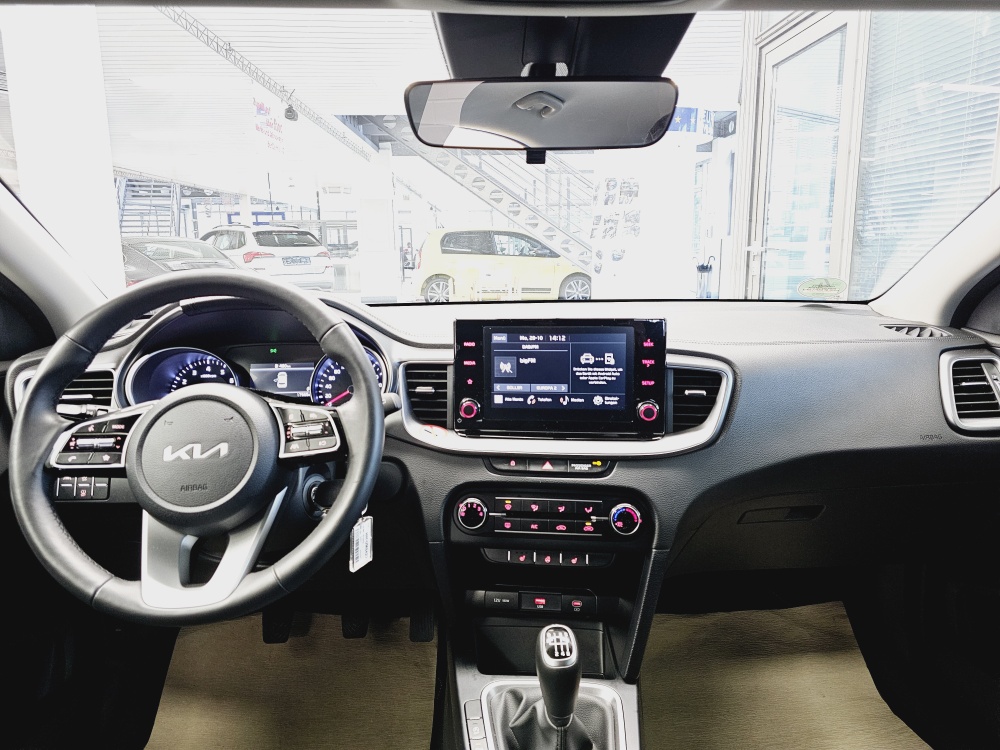 Kia Ceed  bei Hoffmann Automobile in Wolfsburg kaufen und sofort mitnehmen - Bild 5
