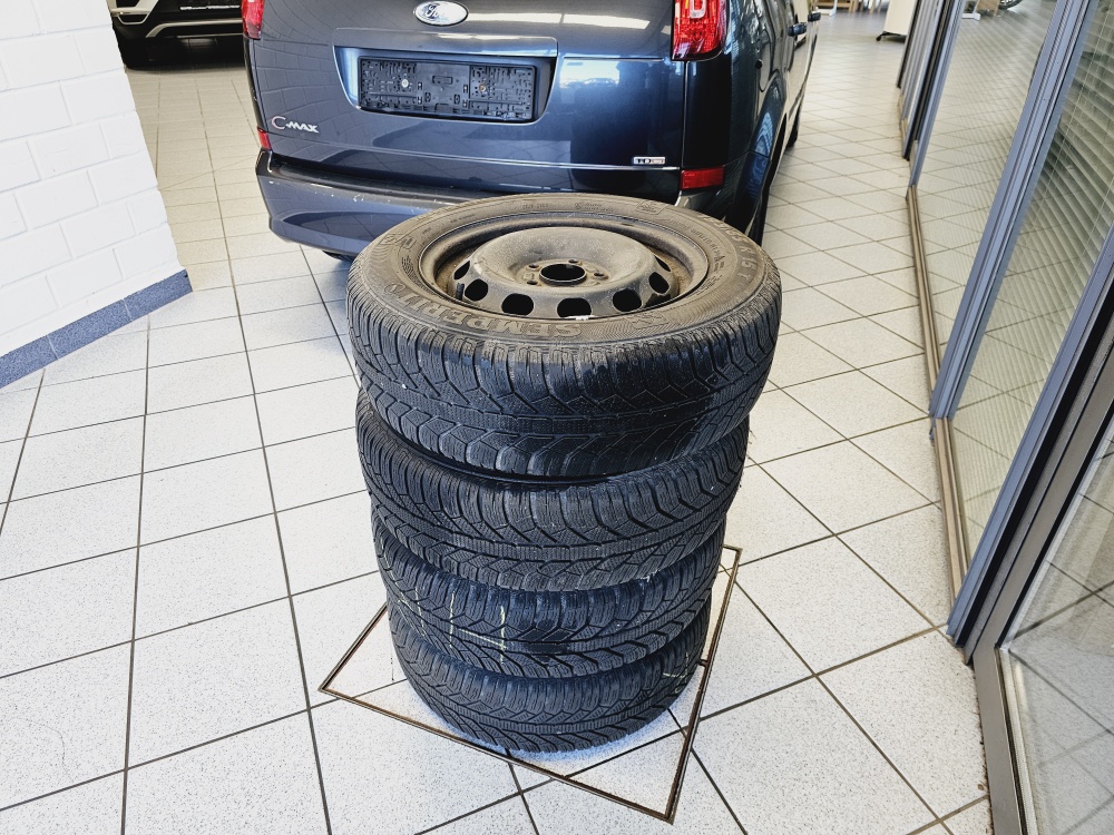 Ford C-Max  bei Hoffmann Automobile in Wolfsburg kaufen und sofort mitnehmen - Bild 3