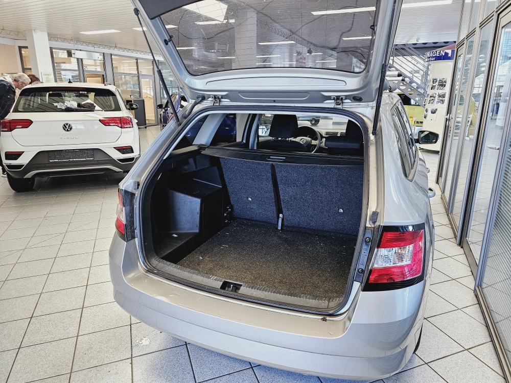 Skoda Fabia Combi  bei Hoffmann Automobile in Wolfsburg kaufen und sofort mitnehmen - Bild 2
