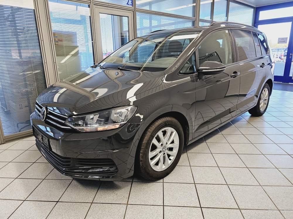 VW Touran Trendline für nur 16.900,- € bei Hoffmann Automobile in Wolfsburg kaufen und sofort mitnehmen