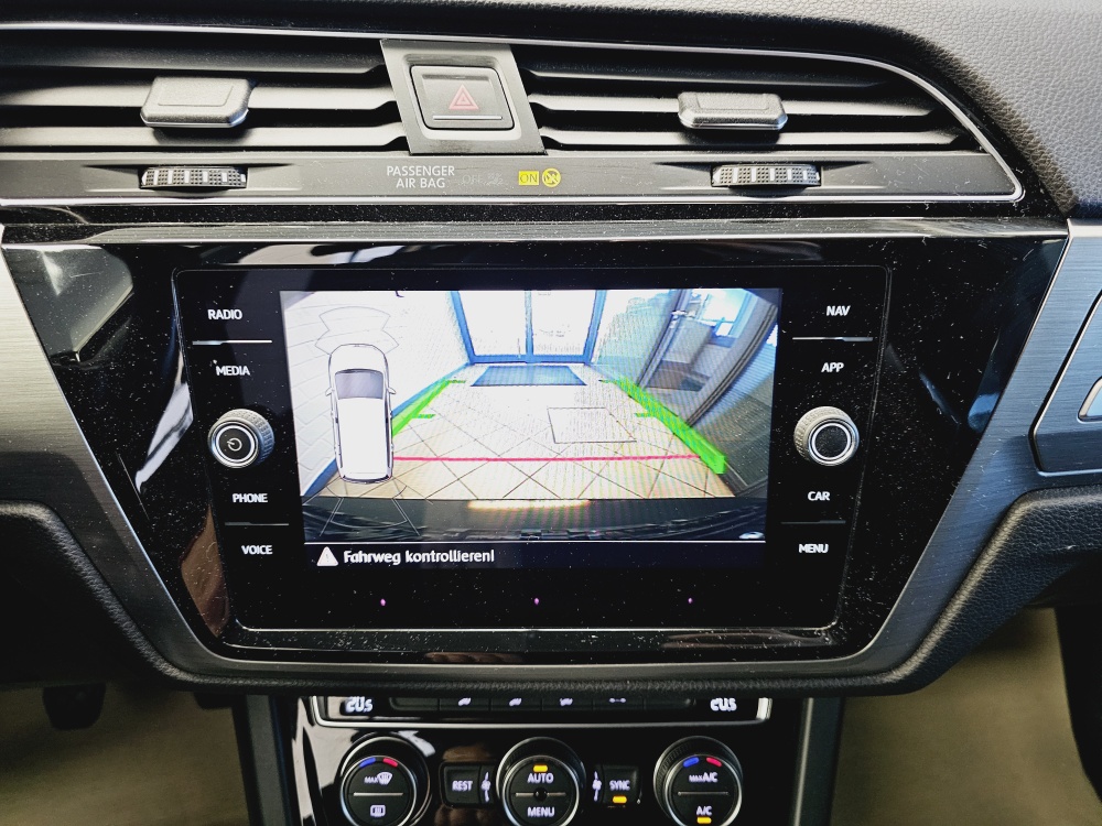 VW Touran  bei Hoffmann Automobile in Wolfsburg kaufen und sofort mitnehmen - Bild 11