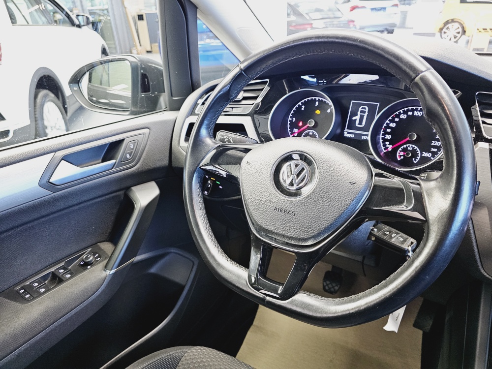 VW Touran  bei Hoffmann Automobile in Wolfsburg kaufen und sofort mitnehmen - Bild 12