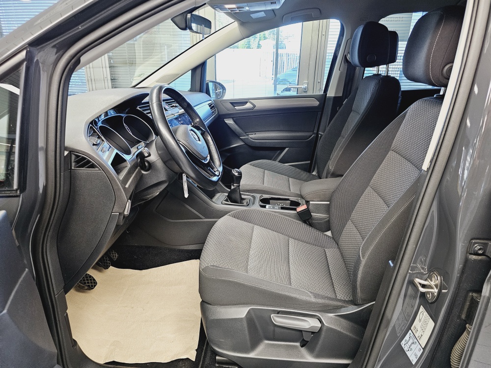 VW Touran  bei Hoffmann Automobile in Wolfsburg kaufen und sofort mitnehmen - Bild 15