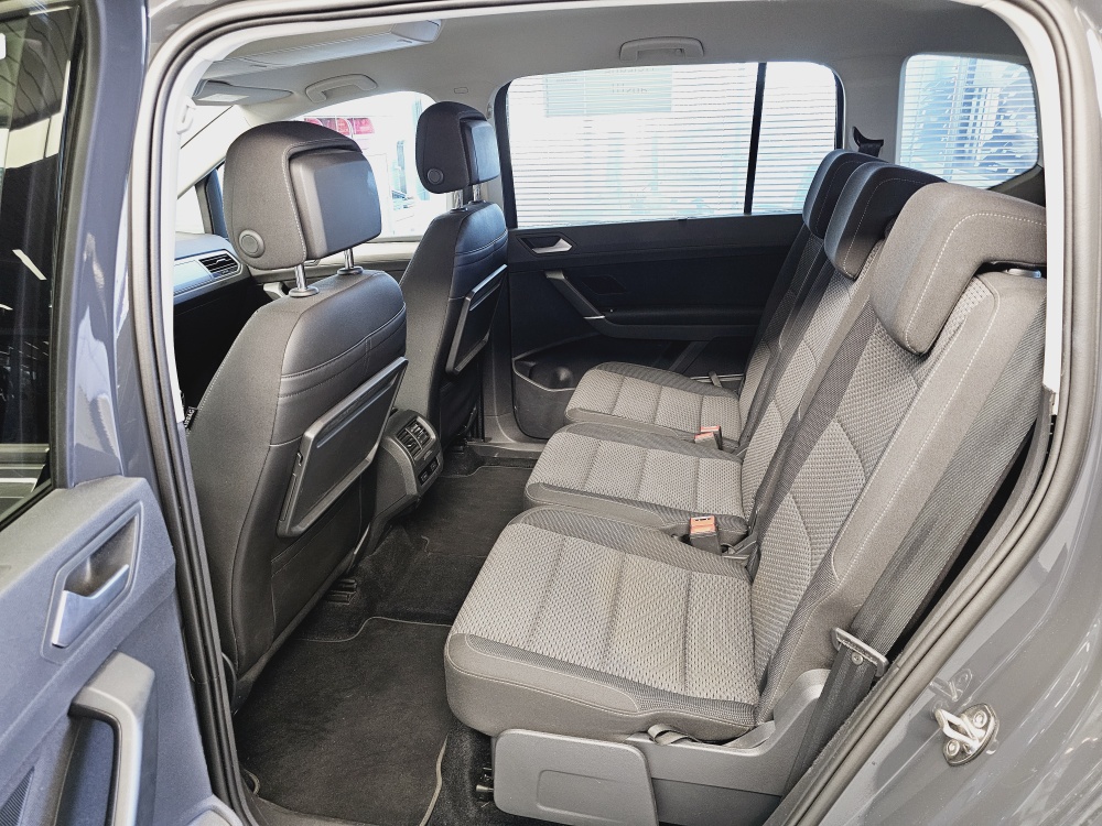 VW Touran  bei Hoffmann Automobile in Wolfsburg kaufen und sofort mitnehmen - Bild 5