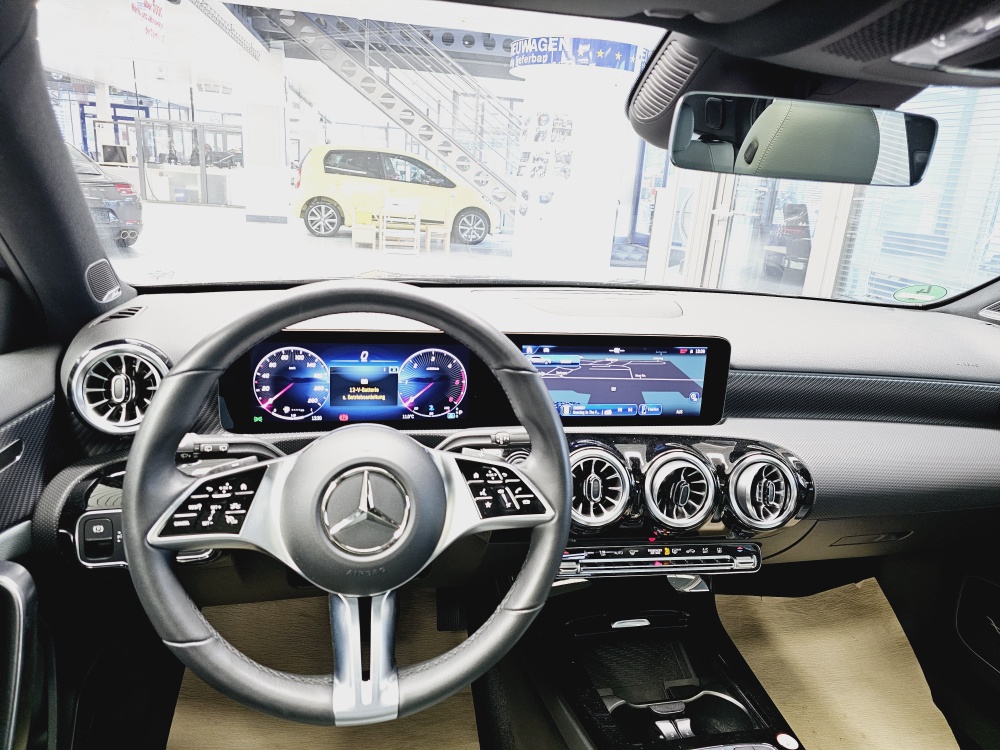 Mercedes-Benz A 220  bei Hoffmann Automobile in Wolfsburg kaufen und sofort mitnehmen - Bild 17